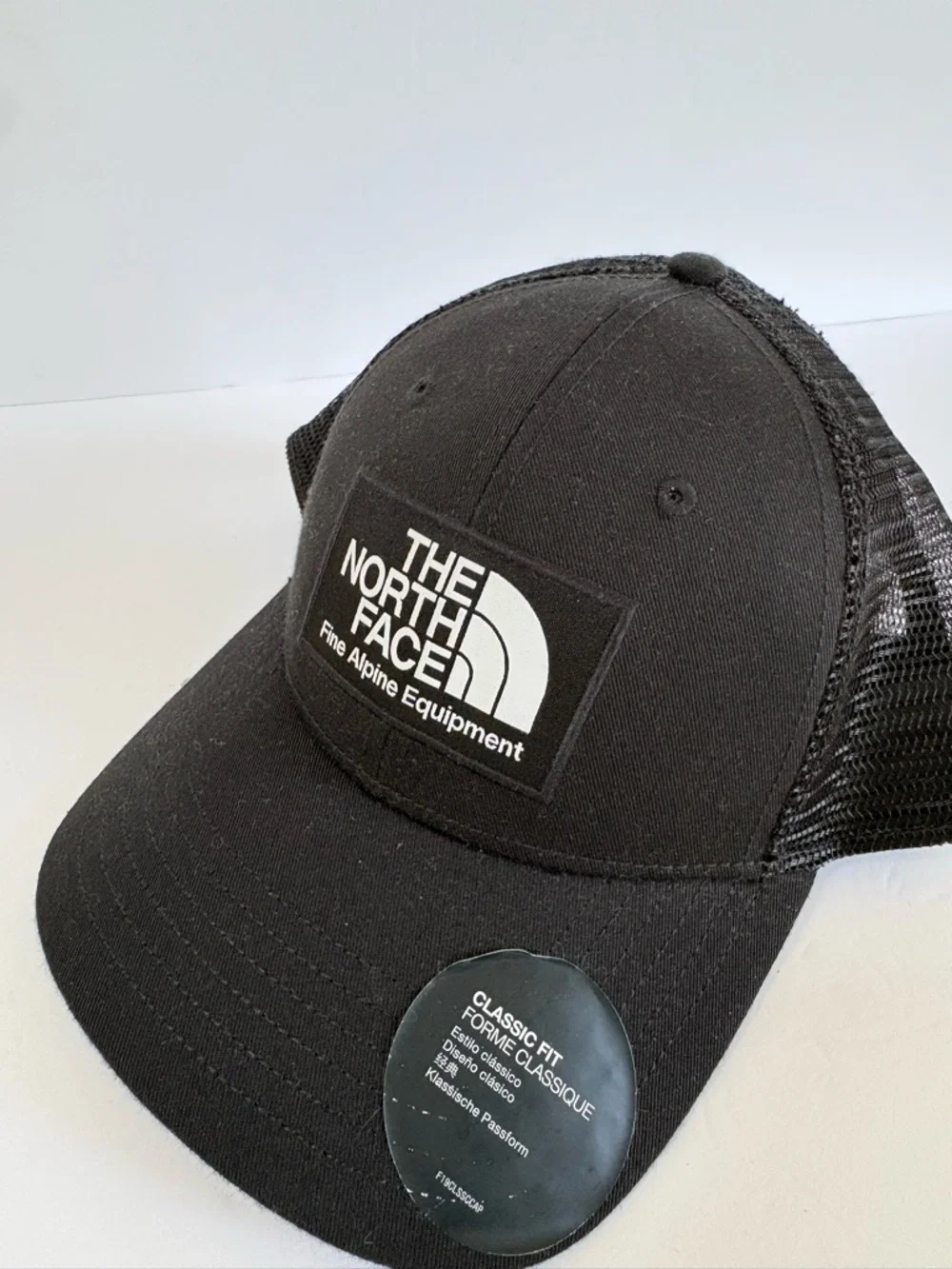 NWT The North Face Mudder Trucker Hat
